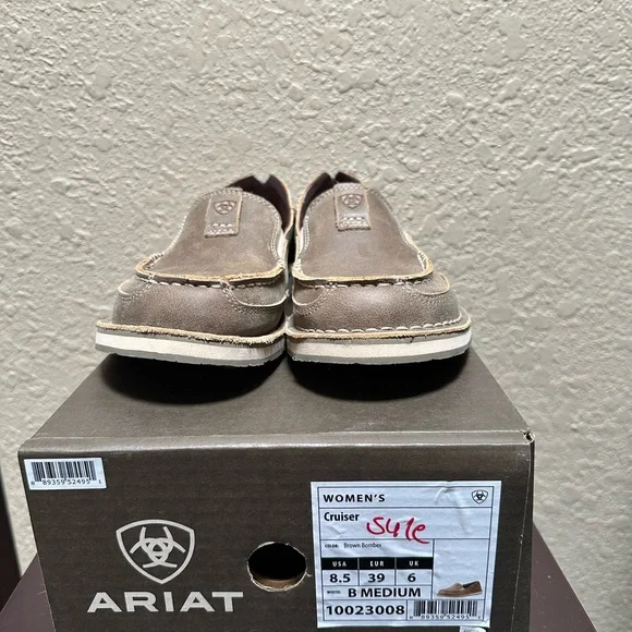 Ariat Women's Cruiser Slip Ons - Picture 2 of 8